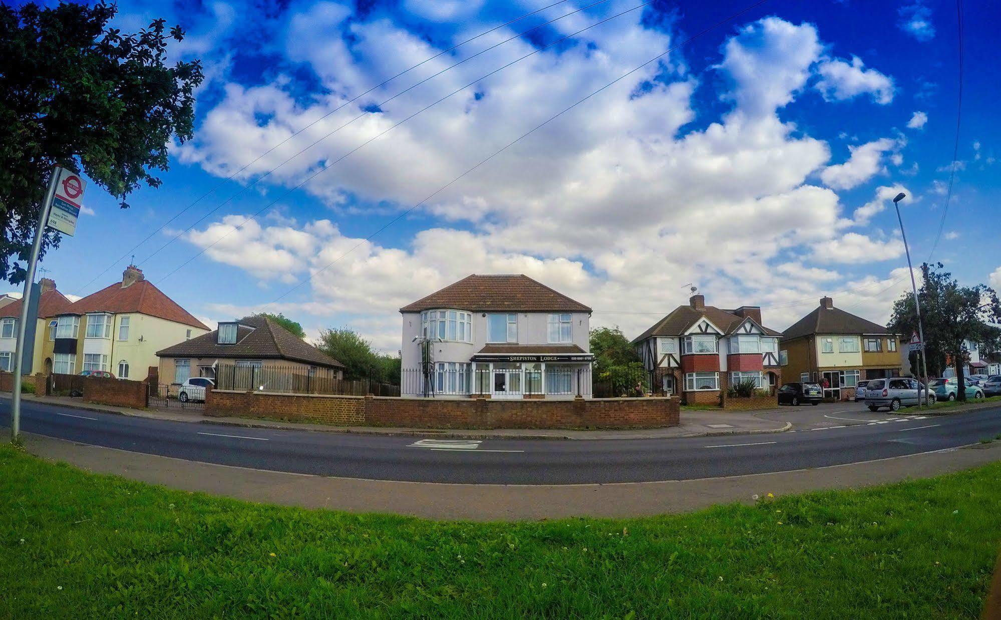 Sk Heathrow Hotel Hayes  Kültér fotó