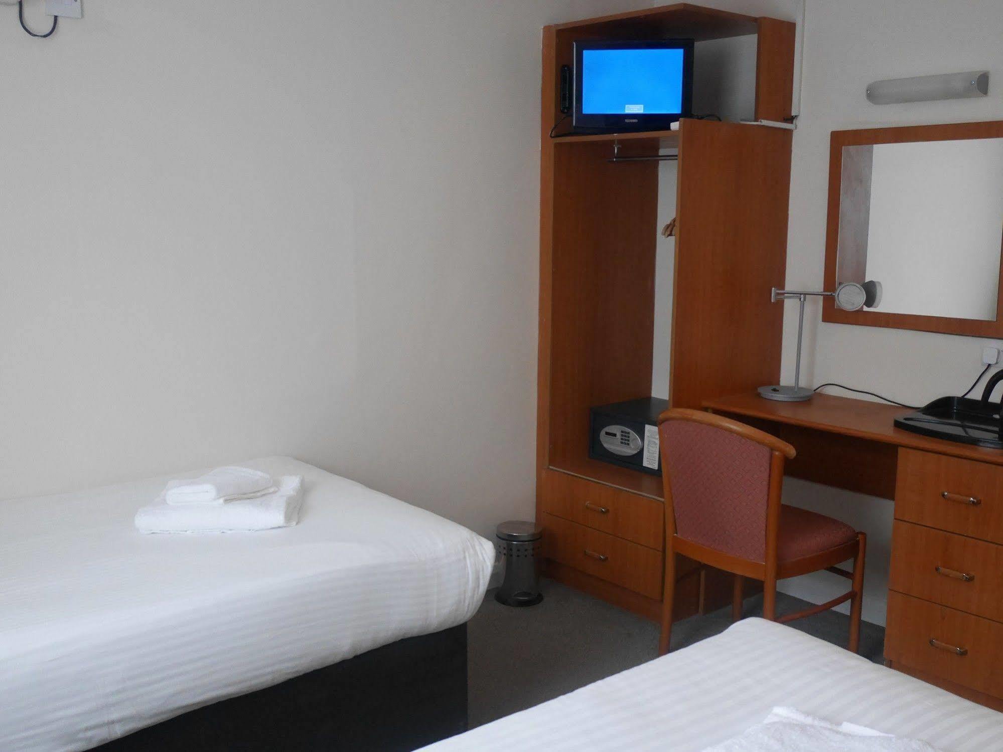 Sk Heathrow Hotel Hayes  Kültér fotó