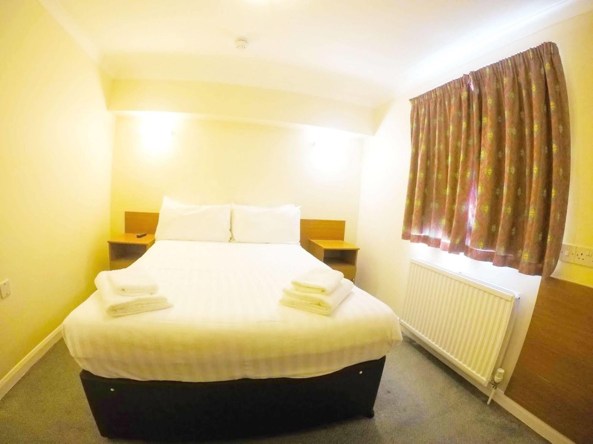 Sk Heathrow Hotel Hayes  Kültér fotó